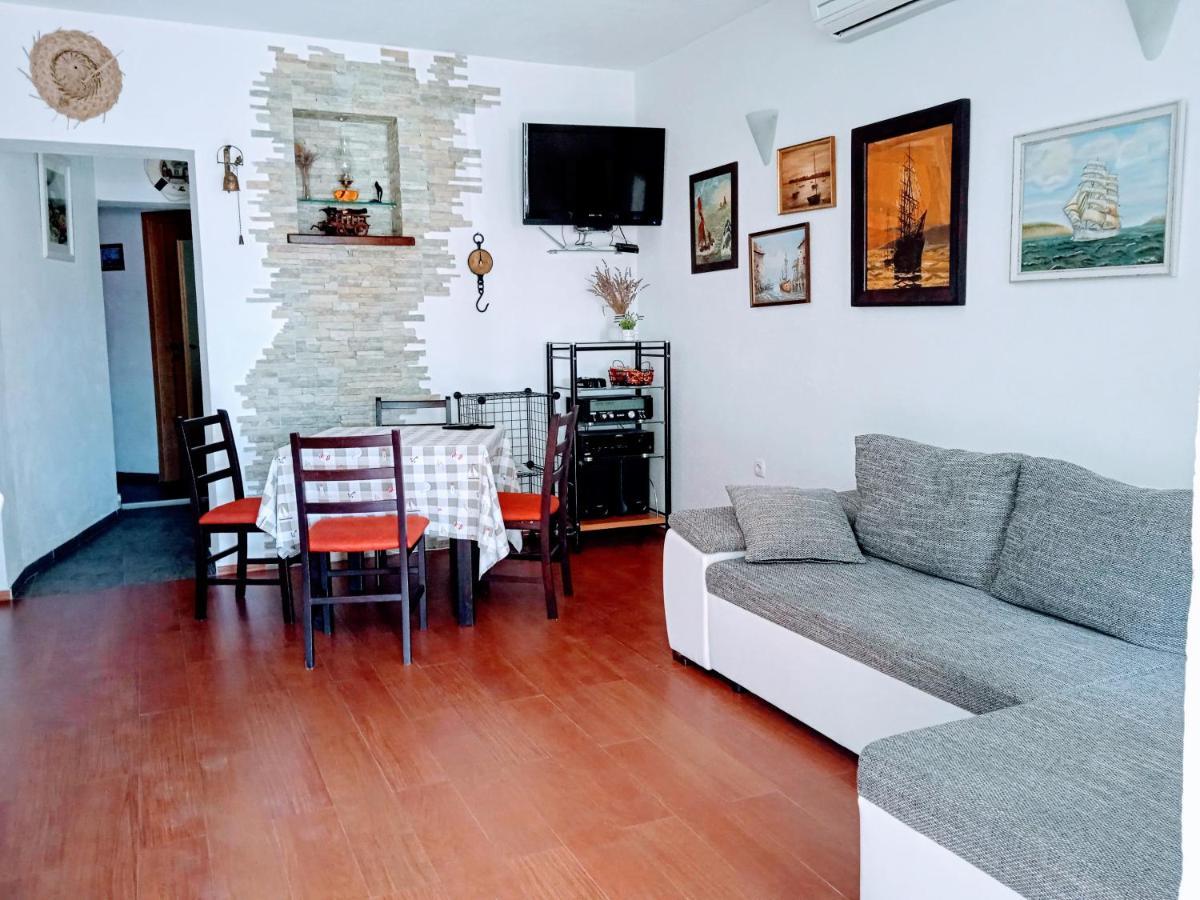 Harbour-Side Apartment With Beautiful Terrace Подгора Экстерьер фото